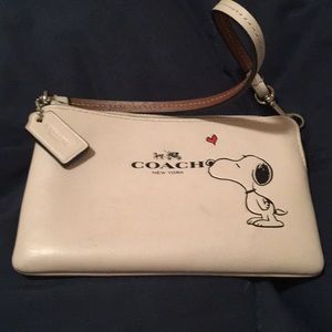 Coach Snoopy Wristlet New no tags or box